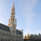 Zijaanzicht van het stadhuis