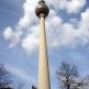 Onder aan de Fernsehturm