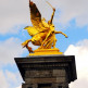 Beeldje op de Pont Alexandre III